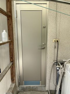 沖田N様邸　勝手口、雨戸取替工事